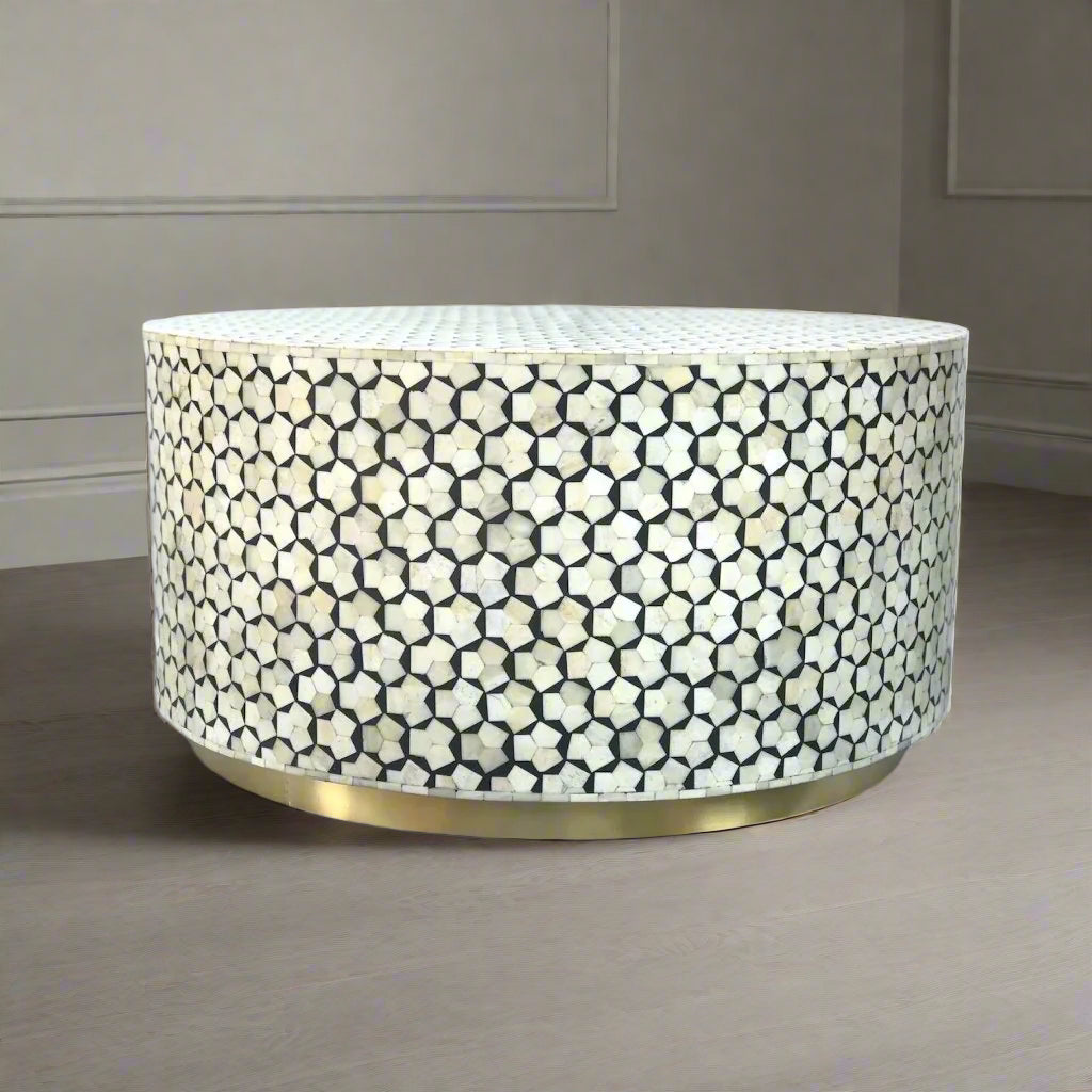 Heritage inlay targua pattern on wooden round coffee table