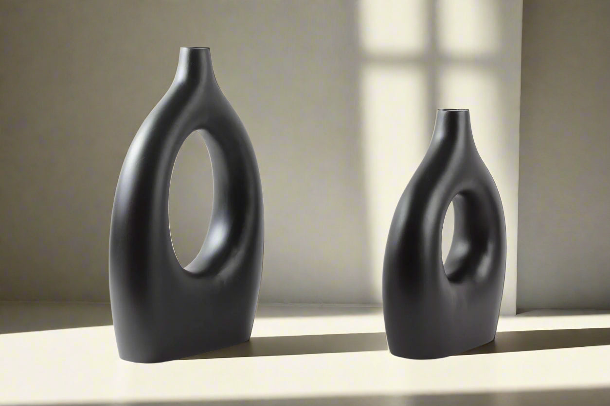 The Embrace vase