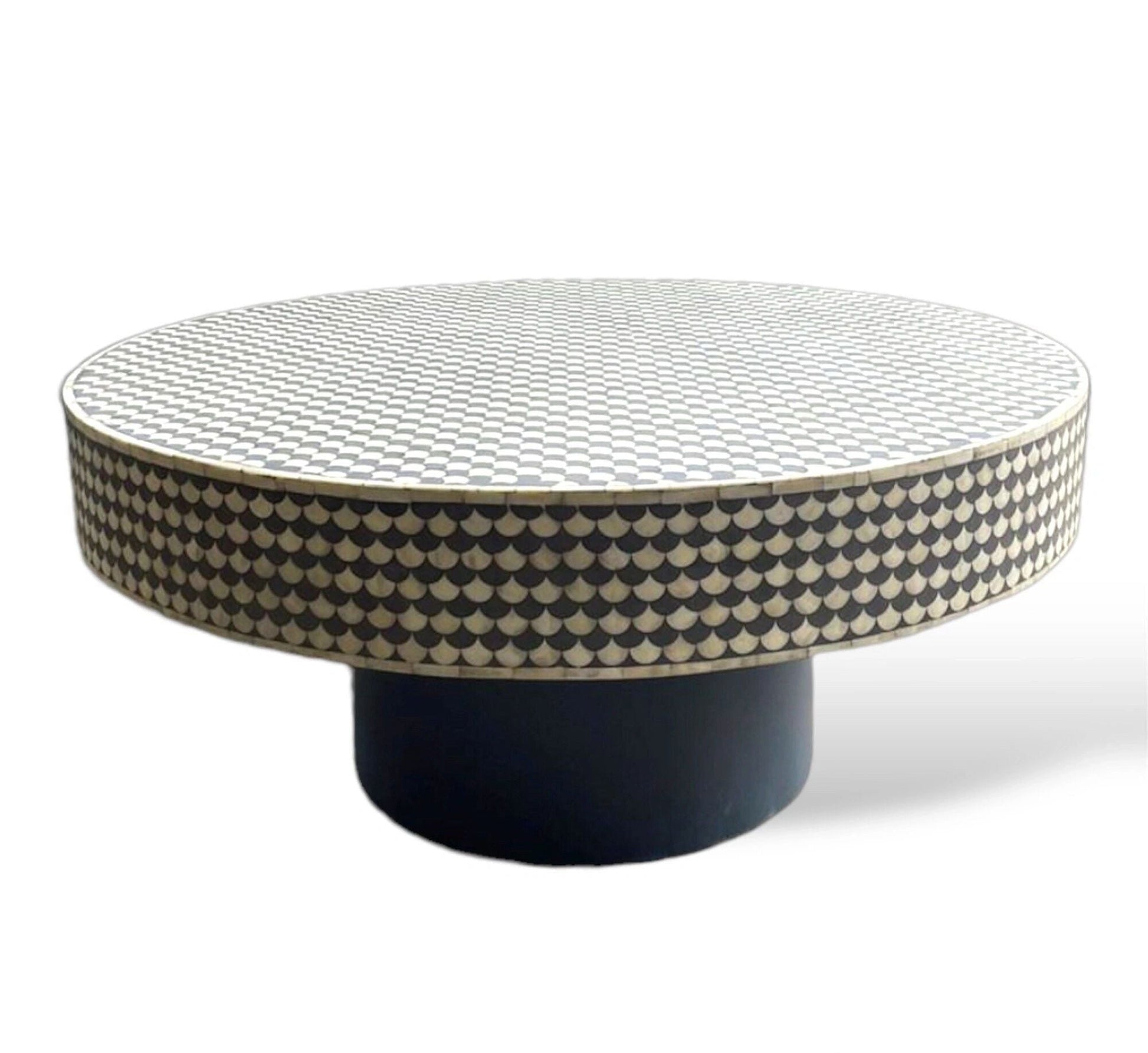  Heritage inlay  pattern on wooden round coffee table 