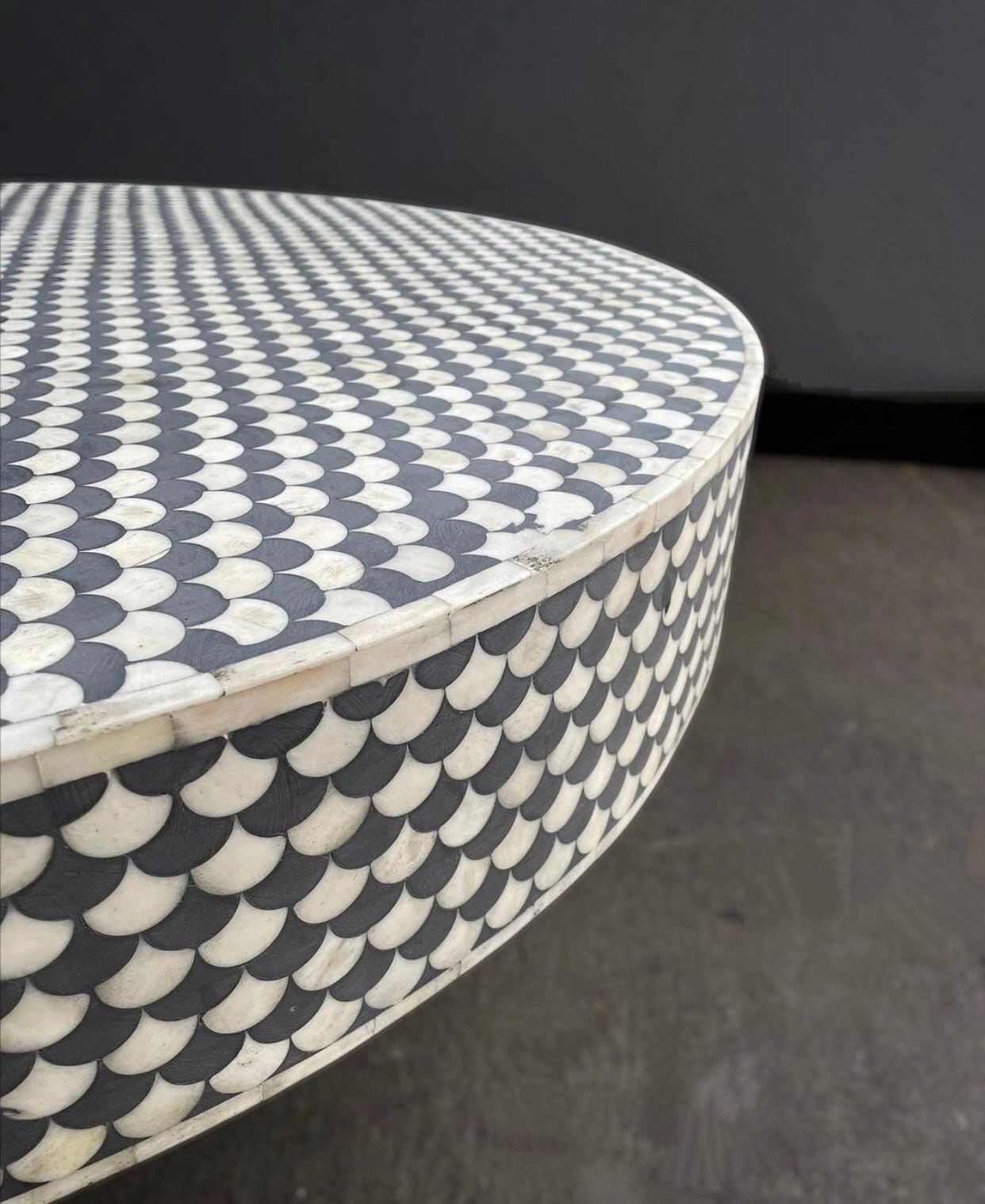  Heritage inlay  pattern on wooden round coffee table 